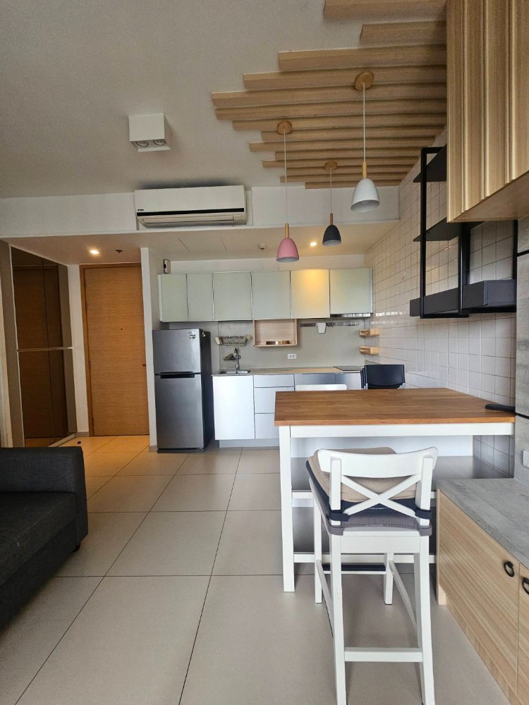 🔥ให้เช่าด่วน 🔥คอนโดThe Lofts Ekkamai (เดอะ ล็อฟท์ เอกมัย) แบบ1ห้องนอน ขนาด 45 ตร.ม . ชั้น9 ใกล้BTSเอกมัย